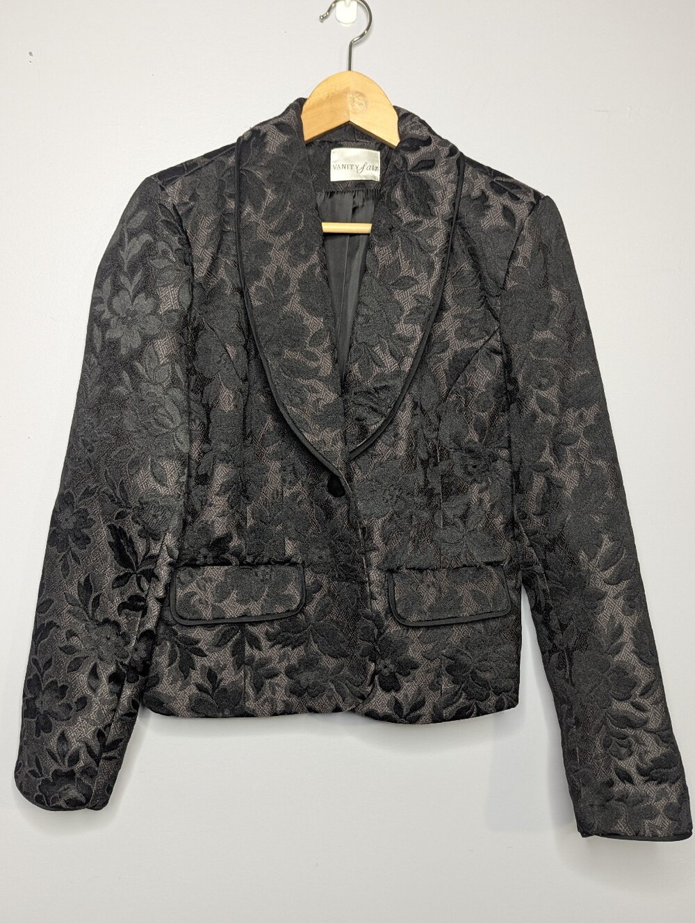 VTG Vanity Fair Black Floral Brocade Blazer Shawl Lapel Jacket Size 10
